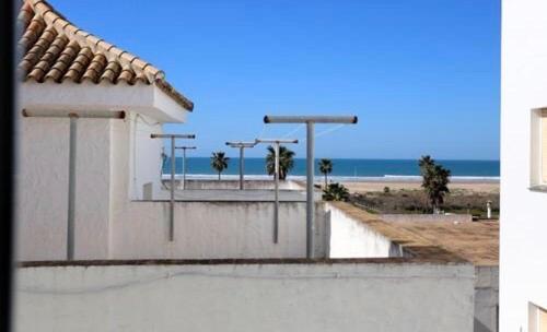 דירות קוניל דה לה פרונטרה Conil A Pie De Playa Con Amplias Vistas Al Mar מראה חיצוני תמונה